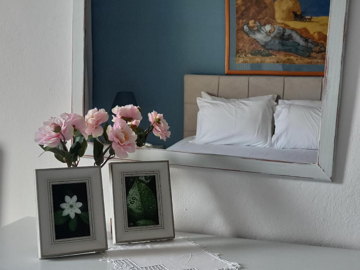 Dora'S House Comfortable Apartment With A Yard And View Pyrgadikia Exterior foto